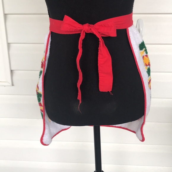Handmade Vintage Christmas Apron - Picture 3 of 5